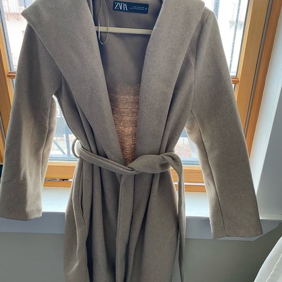Zara Jackets & Blazers - Zara trench coat